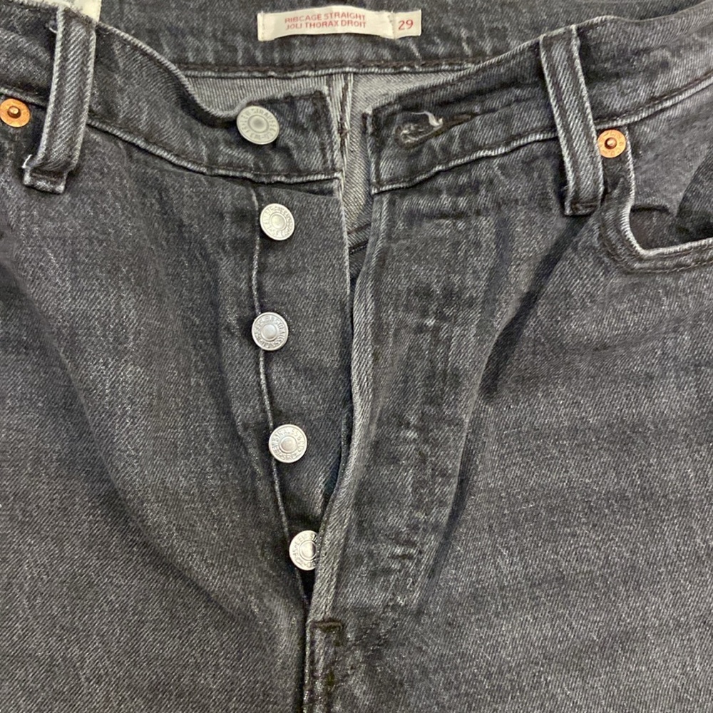♥️ HOST PICK ♥ LEVIS Premium Ribcage Straight 29W x 21L PETITE cropped high rise - Picture 3 of 11